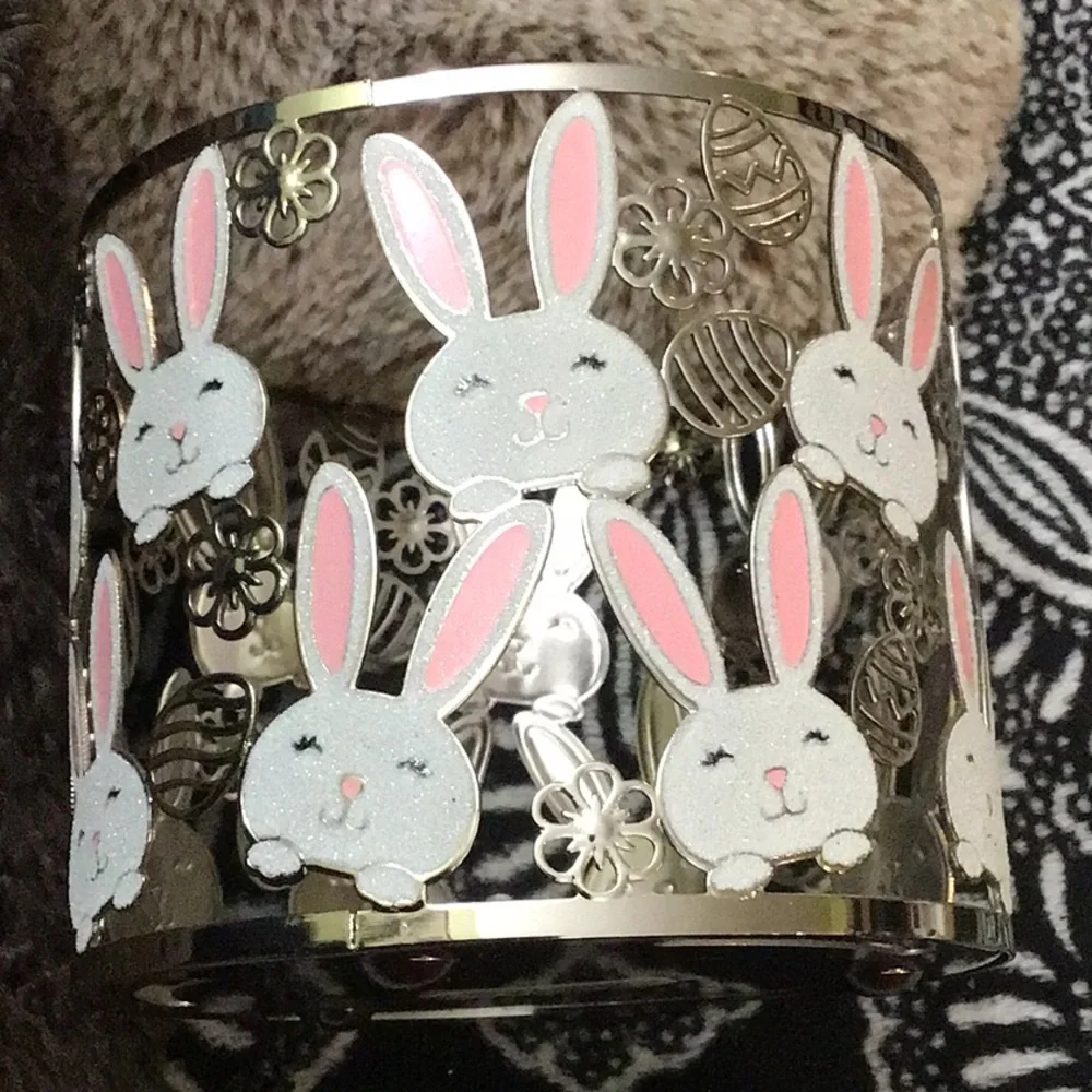 🐰 🐰 Bath and body works 2022 Easter bunnies 3 wick candle holder - Picture 1 of 3